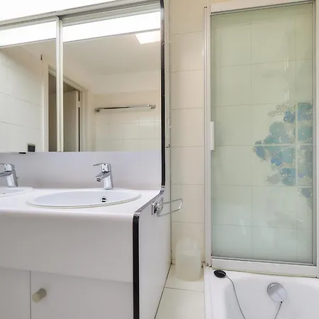 Lecomte - The Shoreline Horizon 170 דירה